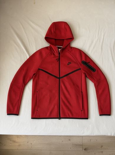 Nike tech hoodie red