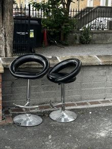 2 Modern Black & Chrome Bar Stools - Excellent Condition
