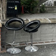 2 Modern Black & Chrome Bar Stools - Excellent Condition