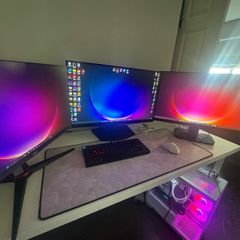 High-end Gaming setup - Ryzen 7 7700x / RX 7800 XT / Triple monitors