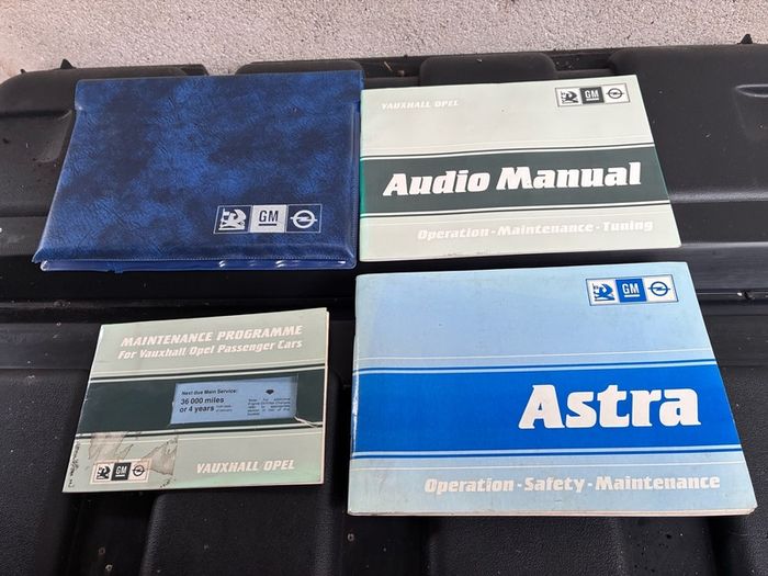 Vintage Opel Astra owners manual