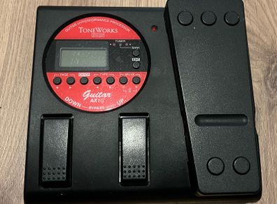 Korg ToneWorks AX1G - Multi effects guitar processor