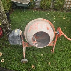 concrete mixer