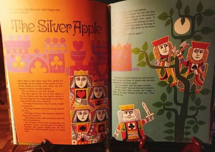 1970.  The Pogles Annual .