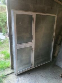 window aluminum block in good condition, everythin