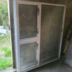 window aluminum block in good condition, everythin