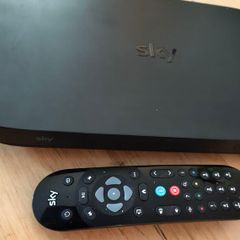 Sky Q box