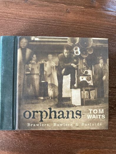 Tom Waits - Orphans: Bawlers, Brawlers & Bastards (3x CD Book)