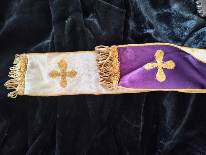 catholic priest purple and gold silk stole