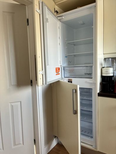 Integrated Fridge/Freezer