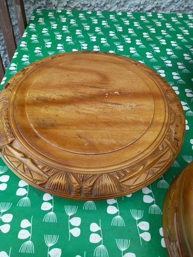 wooden  carved  cake  stand