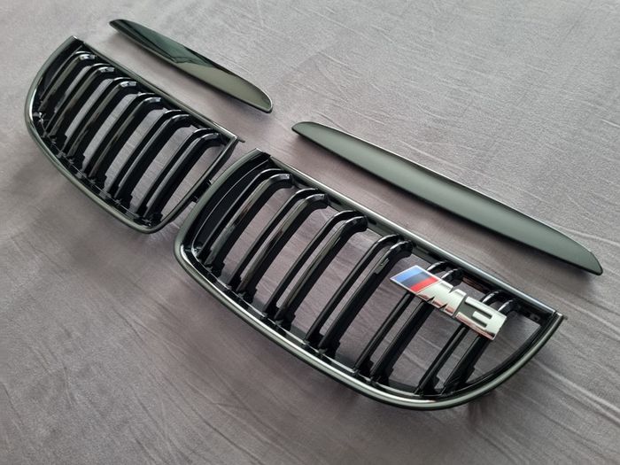 BMW 3 Series E90 E91 Pre-Lci Kidney Grilles With M3 Badge Brand New