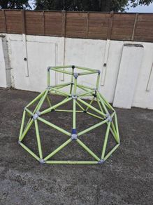 Eezy Peezy Monkey Bars Climbing Frame