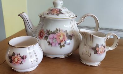 Beautiful Sadler England 3 Piece Teapot, Cream And Sugar Set Autumn Rose