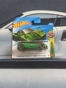 Hot wheels 17 Pagani Huayra roadster