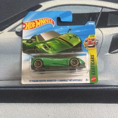 Hot wheels 17 Pagani Huayra roadster