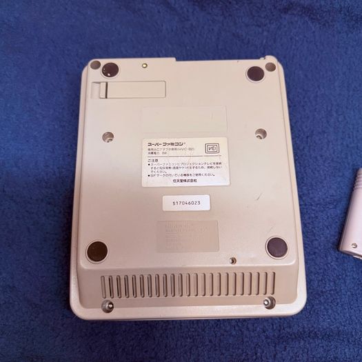 Nintendo Super Famicom Japanese SNES version with game