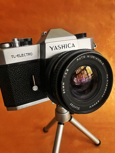 Yashica TL Electro 35mm SLR Film Camera with Vivitar 24mm 2.8 wide angle lens