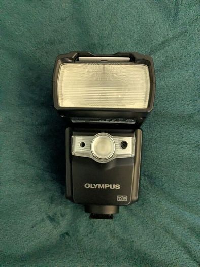 Olympus FL-600R Electronic Flash for Olympus / Panasonic Micro Four Thirds