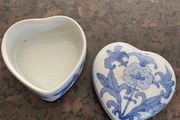 Vintage porcelain heart-shaped trinket box