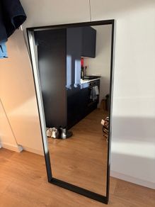 Full-length mirror (150 x 65 cm)