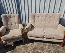 Settee couch