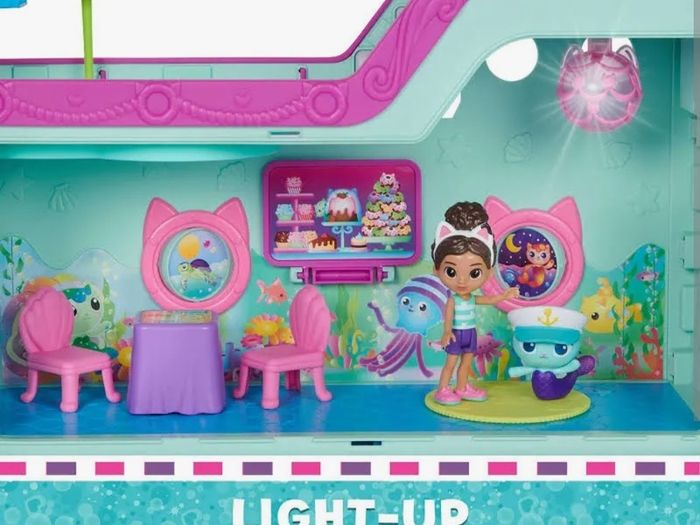 Gaby dollhouse boat
