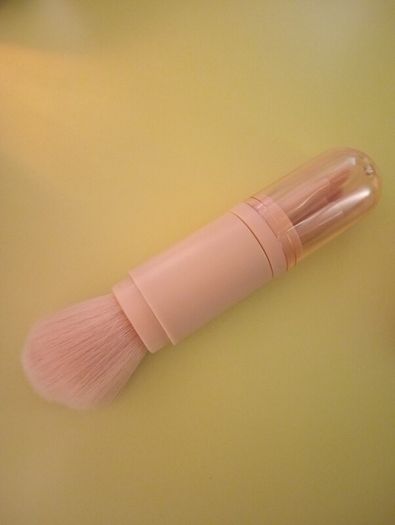 Portable makeup brush