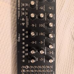 Synthesizer Moog Mother-32