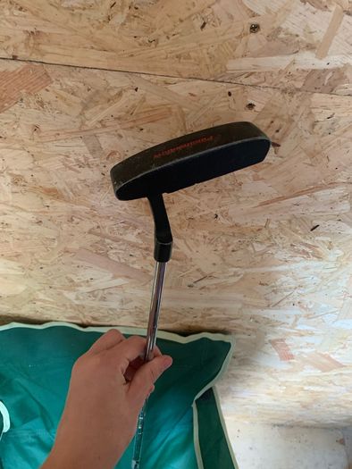 Pine meadow Golf putter (RH) (R-Flex)