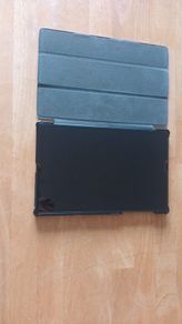 Lenovo m10 plus tablet with case
