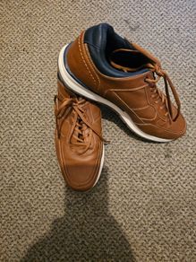 Brown shoes, size 44 (10).