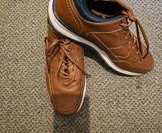 Brown shoes, size 44 (10).