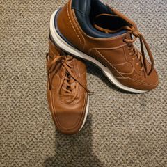 Brown shoes, size 44 (10).