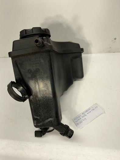 BMW 3 Series E90 320d balancing tank coolant cooling water tank 7520719 A2l4b38s