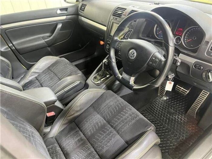 2009 VW Golf GTI Pirelli Edition only 66k kms!