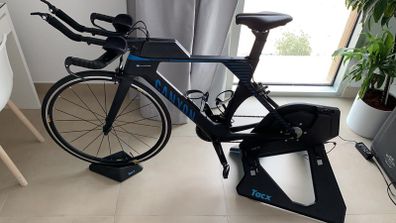 Tacx Neo 2T Indoor Trainer