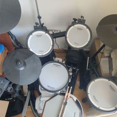 Roland Drumkit