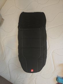 GB stroller footmuff wind and cold resistant.