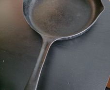 Frying pan, cast iron, 28 cm
