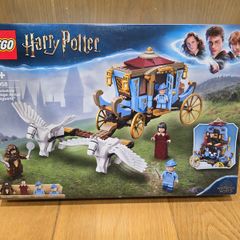 Lego 75958 Beauxbatons' Carriage: Arrival at Hogwarts