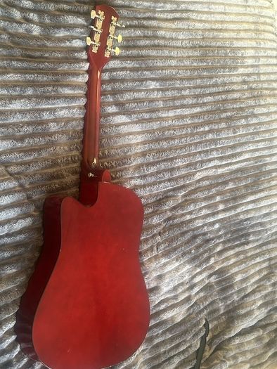 6 string acoustic guitar