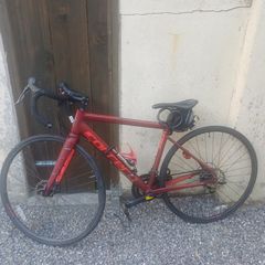 Red Carrera Vanquish Road Bike, Mint Condition, Fully Serviced
