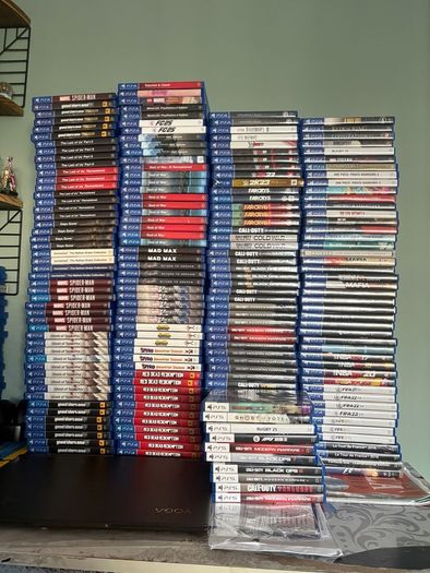 Ps4 &  PS5 game bundle