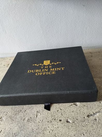 Irish collection coin box+ 4 coins