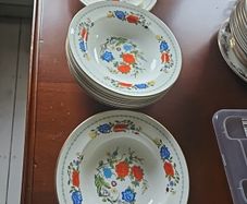 Ansley soup bowls ..set of 8