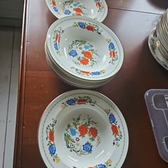 Ansley soup bowls ..set of 8