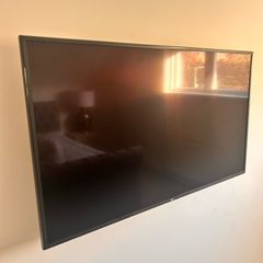 55 inch LG with wall bracket