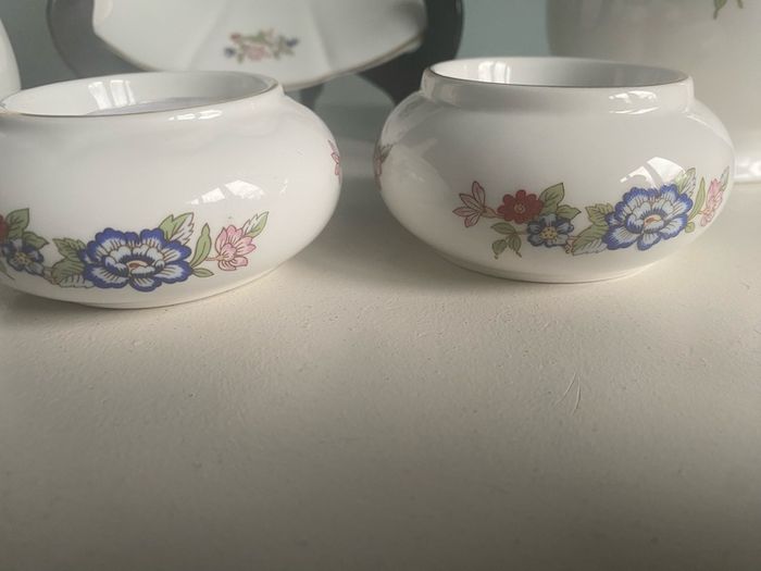 Bargain bundle  five pieces of Royal Tara Harmony pattern