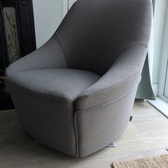 Swivel armchair